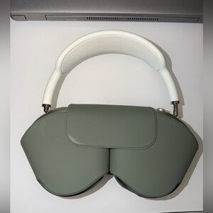 Apple AirPods Max Green